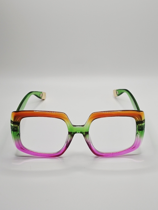 Hannah (Reader) - Picture 1 of 4